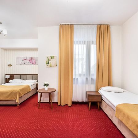 Hotel Arkadia Varşova Dış mekan fotoğraf