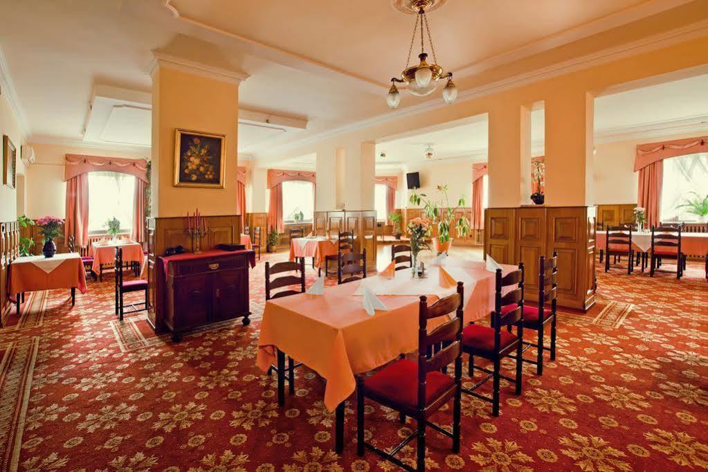 Hotel Arkadia Varşova Dış mekan fotoğraf